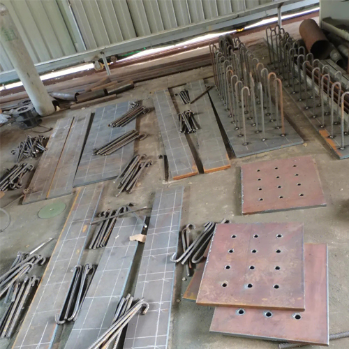 有哪些其他因素会影响凉山预埋件位置的确定？